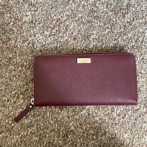 Kate Spade Leila Wallet in Blackberry Preserve